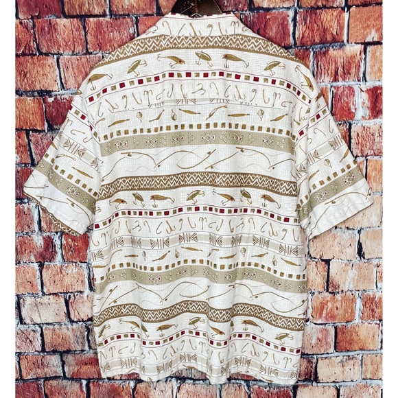 Woolrich Fly Fishing Lures Hook Novelty Men's XL Short Sleeve Button Front Shirt - Picture 3 of 4